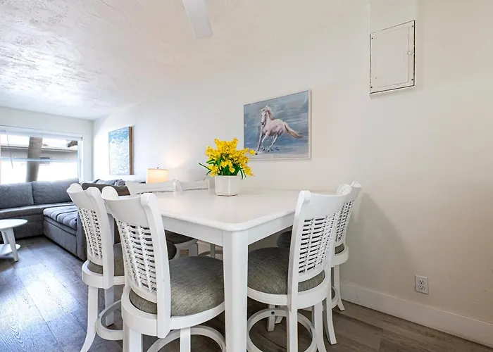 2bd 1ba Sunview 5 2mins To Beachpool! Apartment *