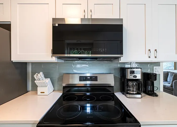 2bd 1ba Sunview 5 2mins To Beachpool! *