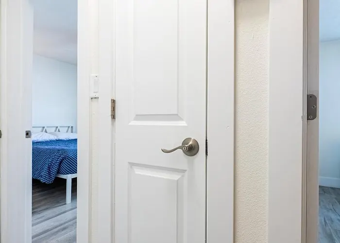 2bd 1ba Sunview 5 2mins To Beachpool! *